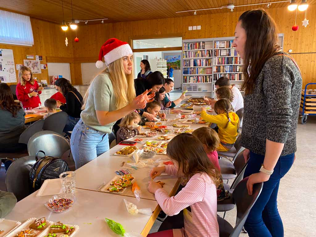 christmas-cards-and-cookies-2025-4