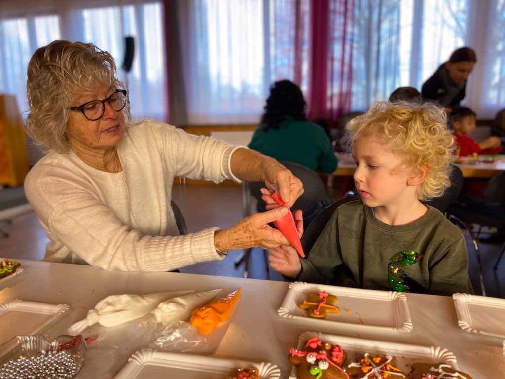 christmas-cards-and-cookies-2025-5